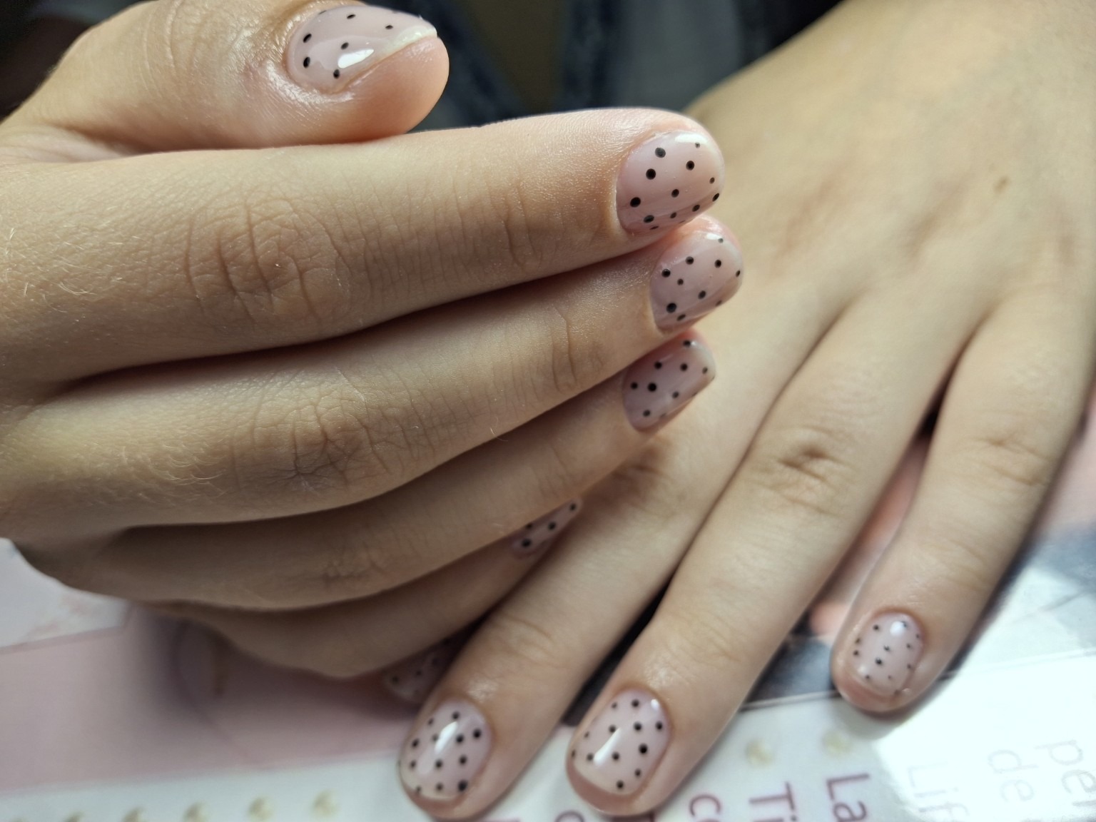 Manicura y cuidado de uñas Belastetika
